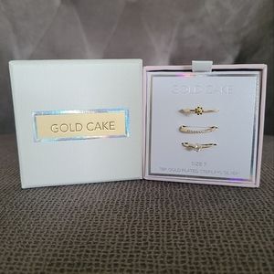 Gold Cake🍰 Set of Three3️⃣ Dainty Gold💛 Rings💍 - NIB
